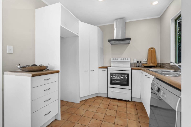 Solid, Freehold & Seriously for Sale!64271818443777112