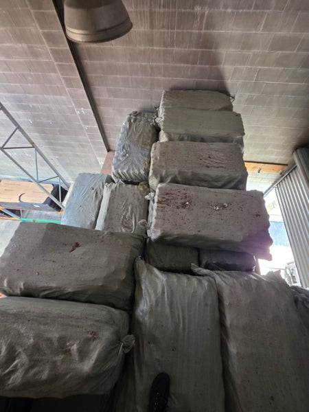 1 litre bottles (1000+ Bottles)64272223892995112