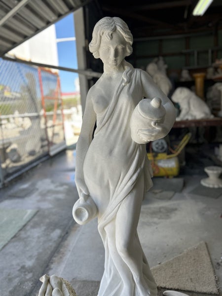 **SECOND** Victoria water carrier Carousel 1