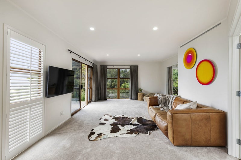 Beachside Private Oasis in Macleans zone64272024819587113