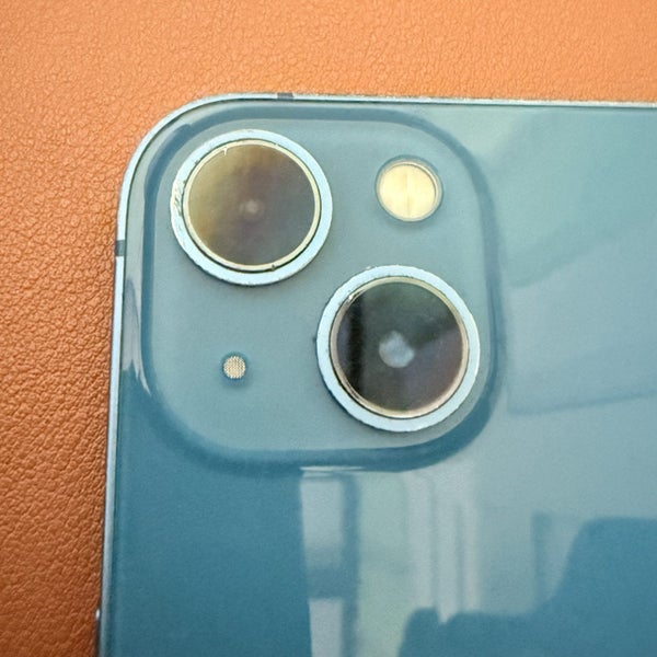 iPhone 13 - 128GB64371444643714111