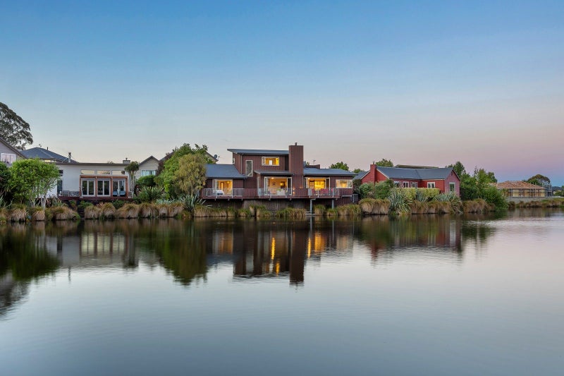 Designed for the lake, defined by lifestyle64272024958465110