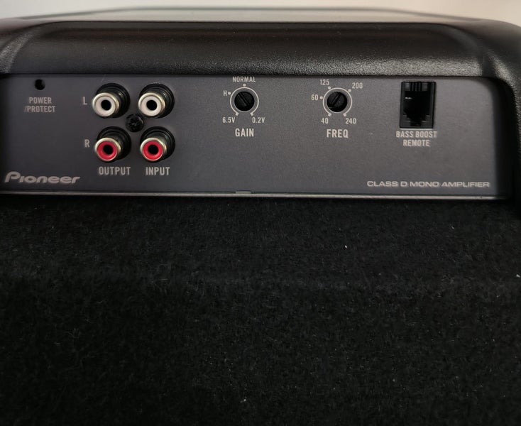 PIONEER BOXED SUBWOOFER AND 1600W AMP COMBO**B21125129-1 Carousel 5