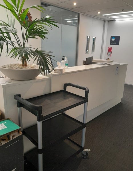 L Shaped Reception Desk with LED Lighting64272714325377110