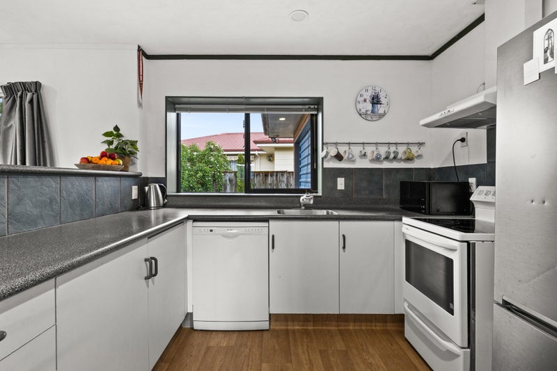 Vendors Relocating ... A Must See!64272715713027114