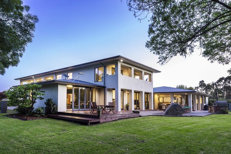 Your Own Private Country Retreat64272891304705110