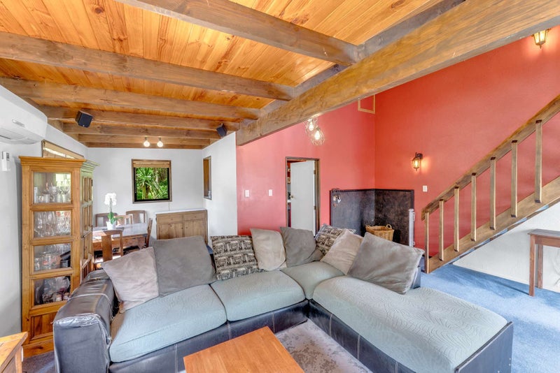 Flexible 4-Bedroom area, 2-Living Home!64273897279363114