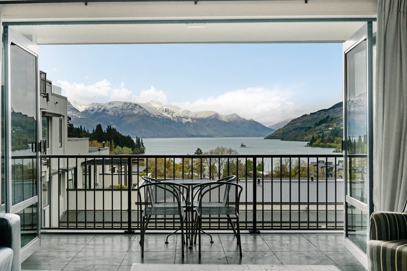 The Best of Queenstown, Right at Your Doorstep64273564683394110