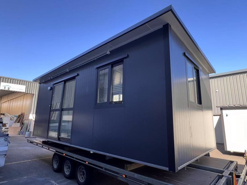 6.0x2.7m self contained cabin Carousel 1