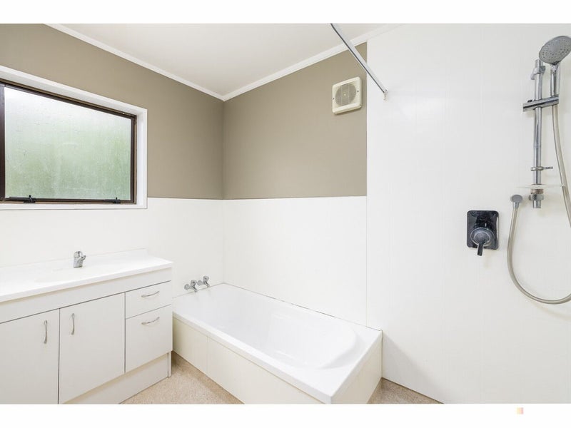 Oamaru Stone Elegance - A Home to Be Proud Of64273897262210113