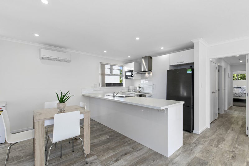 Looks Like New - Feels Like New!64273897334785113