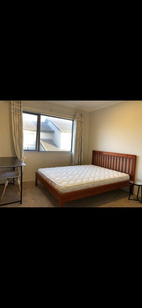 Flat Bush, 6+ bedrooms64273894343425113