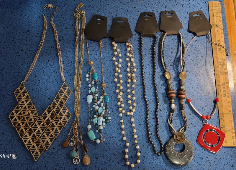 Bulk dress jewellery, all 17 necklaces Carousel 1
