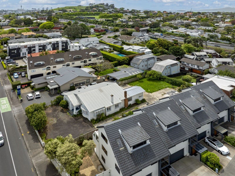 Remuera - develop or occupy64275679500802111
