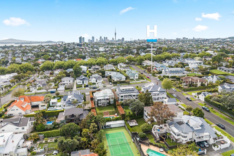 Intelligent Luxury Awaits. No Expense Spared.64275004758146112