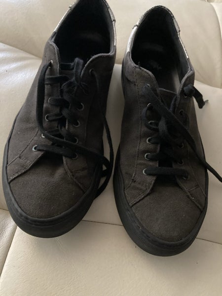 Black and white Common Projects sneakers64275339617665113