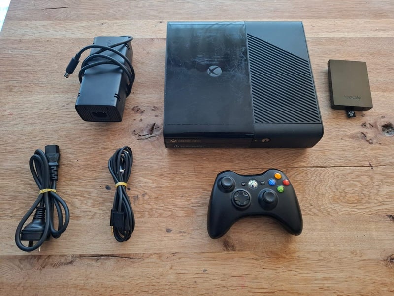 Xbox 360E - soft-modded - 320GB HDD + original wireless Controller Carousel 1