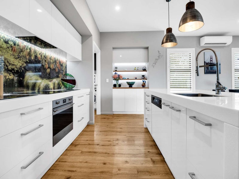 Lift Off in Lincoln, Landing in Sunshine Coast64275828840963113