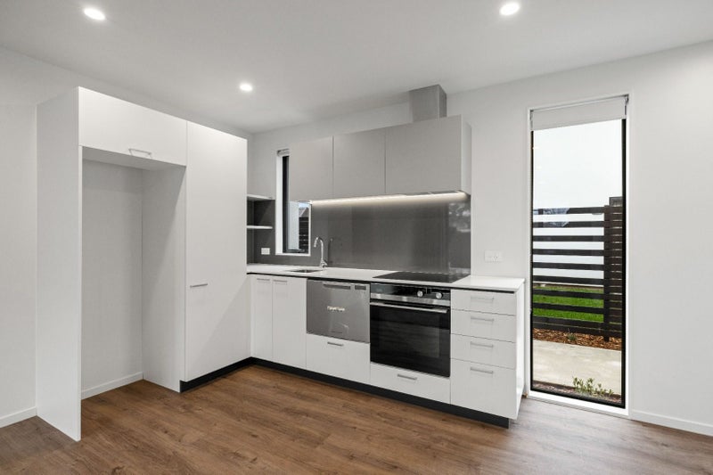 Shirley, 2 bedrooms64276376543747114