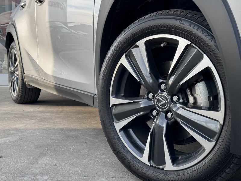 2023 Lexus UX 250H 2L Hybrid FWD64287865353985113