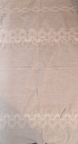 2 SPECIES OF WHITE FABRIC Carousel 2