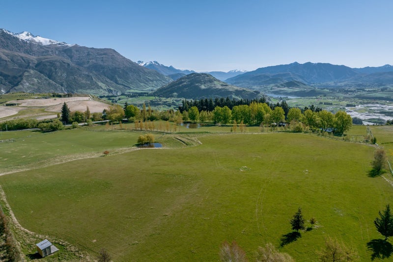 Prestige, Privacy & Panoramic Possibilities64513954301442111