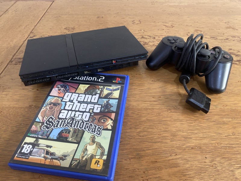 PlayStation 2 Slim - GTA bundle Carousel 1