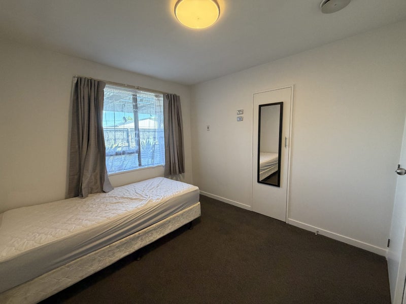 Shirley, 3 bedrooms64461219801985114