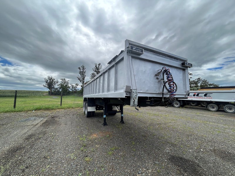 Tipulator Trailer64288052096129113