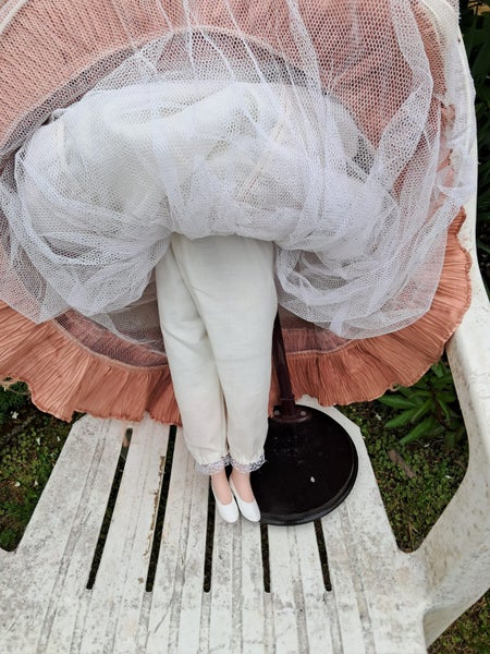 Crockery vintage style doll64650199555074112