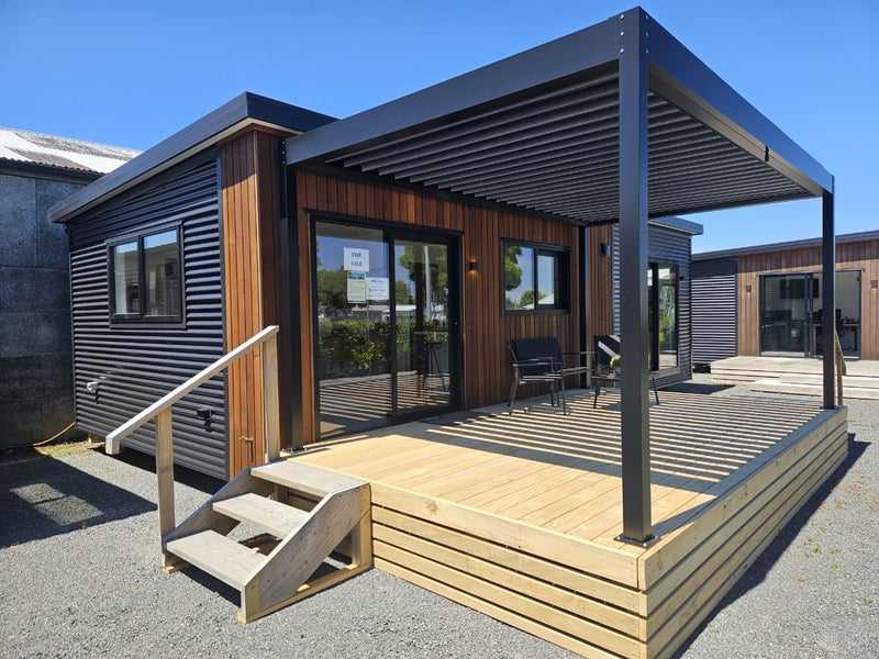 Brand New Self-Contained Unit Carousel 1