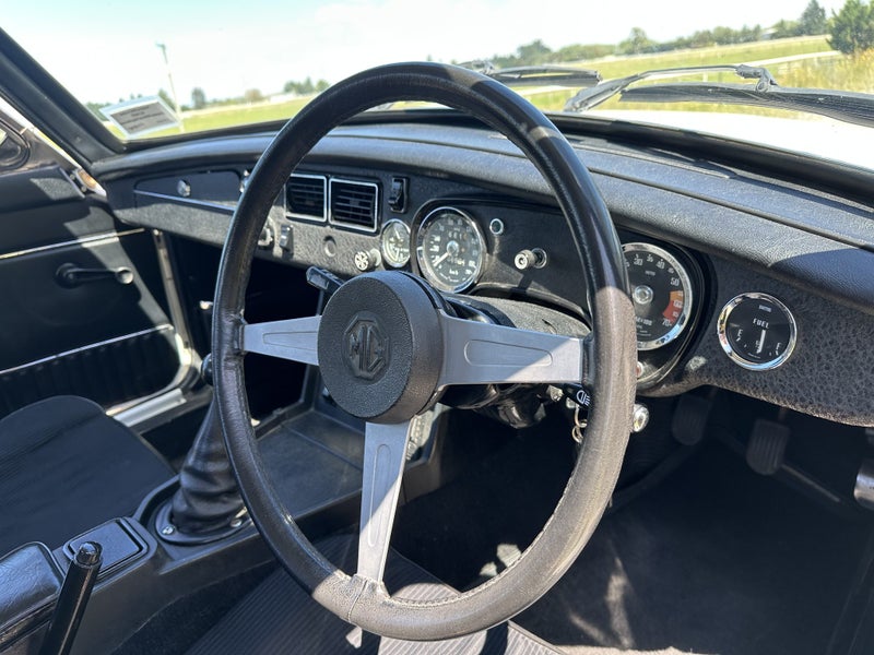1976 MG MGB MGB GT64287909970049114