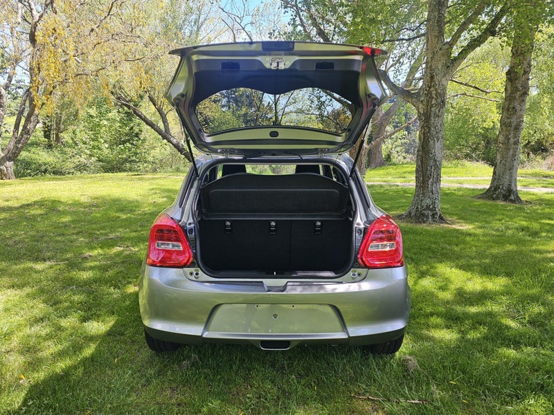 2025 Suzuki Swift GL 1.2P/CVT64287909863425114