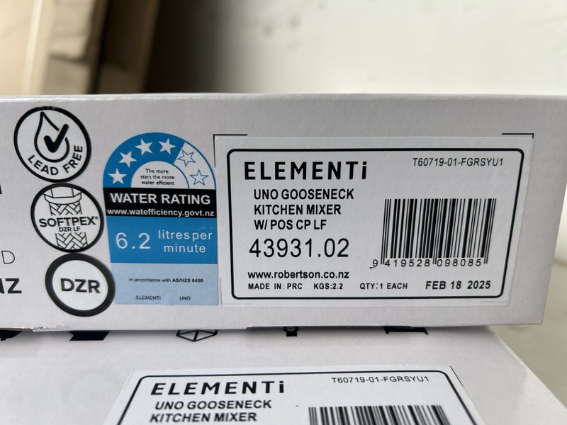 Robertson Elementi Uno gooseneck kitchen mixer - pull out spout chrome Carousel 7