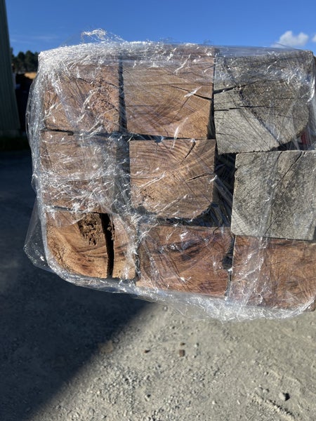 13.3 LM 100x100 Solid Rata Timber – Mixed size (Kiln-Dried)64288105937539112