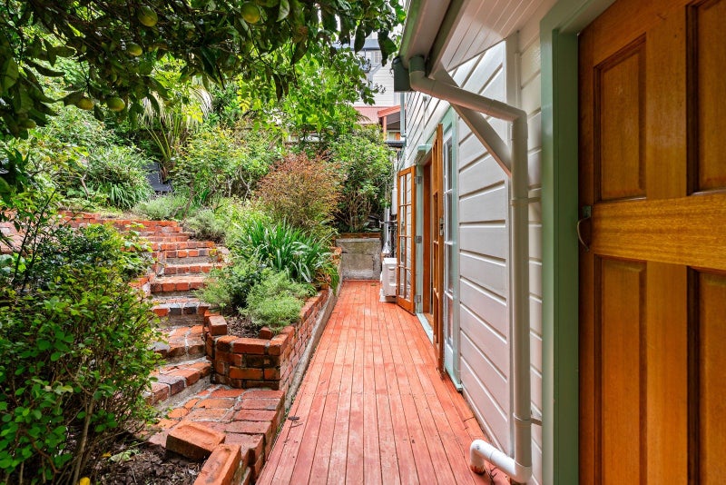 Timeless Charm in the Heart of Thorndon64287956440705113