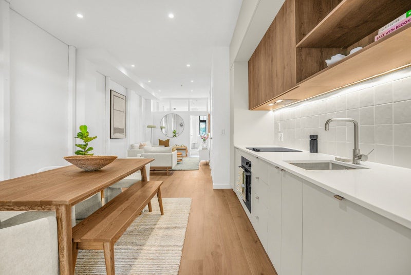 Fully renovated Three-Bedroom Apartment –...64287956615810114