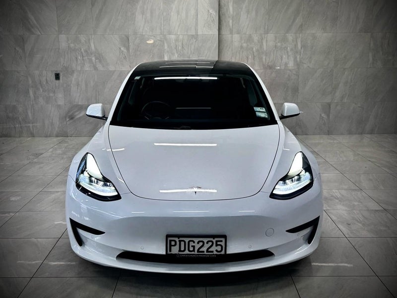 2022 Tesla Model 3 Standard Range Plus, NZ New64287910384386113