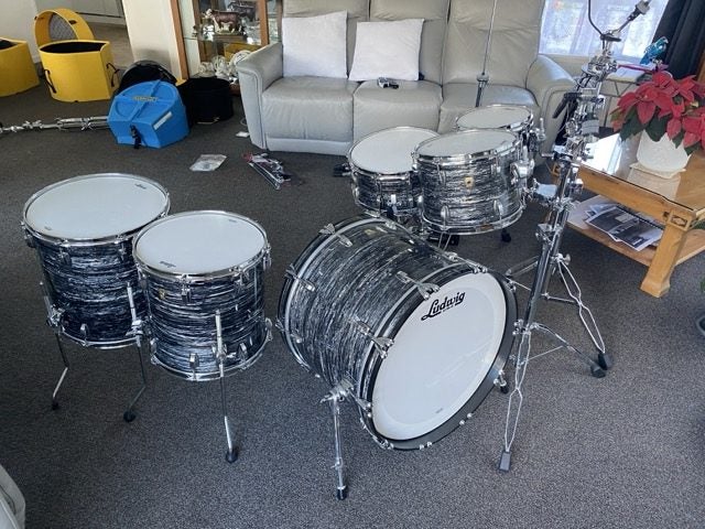 Ludwig Custom Maple Classic Shells with Hardcases64288123703937110