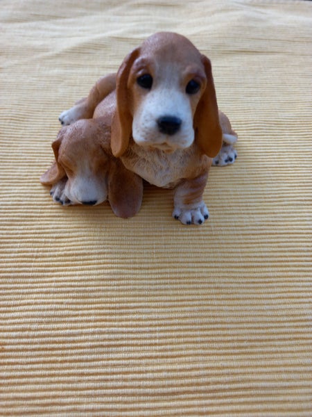 Lovely Pair or Basset Hounds- made in Italy Carousel 1