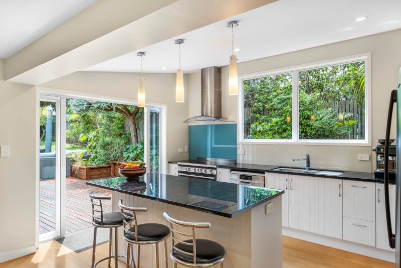 A Warm, Welcoming Winner!64289730320643112