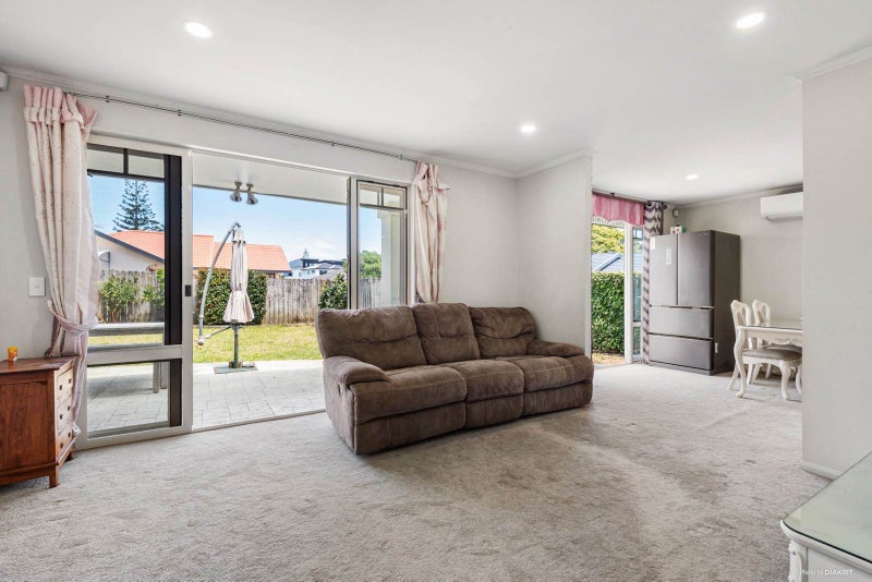 Step Into Your Next Chapter-Vibrant Henderson!64289730395009114