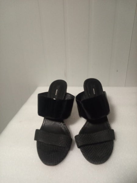 Womens heels Carousel 1