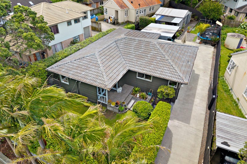 Thoughtfully Renovated, Effortlessly Liveable64292969113858110