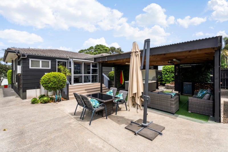 Thoughtfully Renovated, Effortlessly Liveable64292969113858111