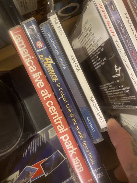 ** bulk buy x 4 AMERICA ** Carousel 1