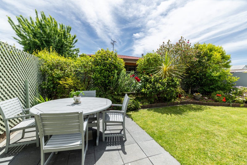 Standalone Gem Near Shops64371096138369113