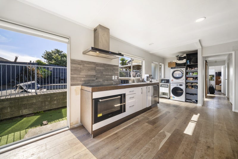 Add Value & Live the Lifestyle64293883905537113