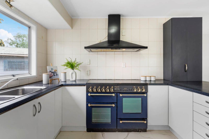 Fresh, Spacious & Full of Potential64293983417091113