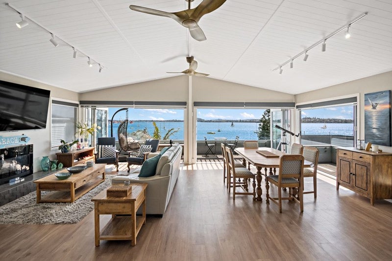 Sea Views & Sunsets in Macleans College Zone64294281047939111